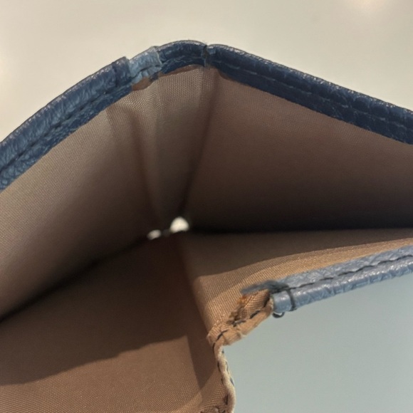 RELIC Takeaway Flap Hearts Bifold Leather Wallet Blue Red - Picture 4 of 4